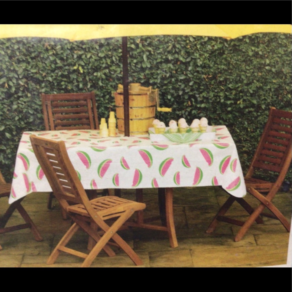 Vinyl tablecloth
